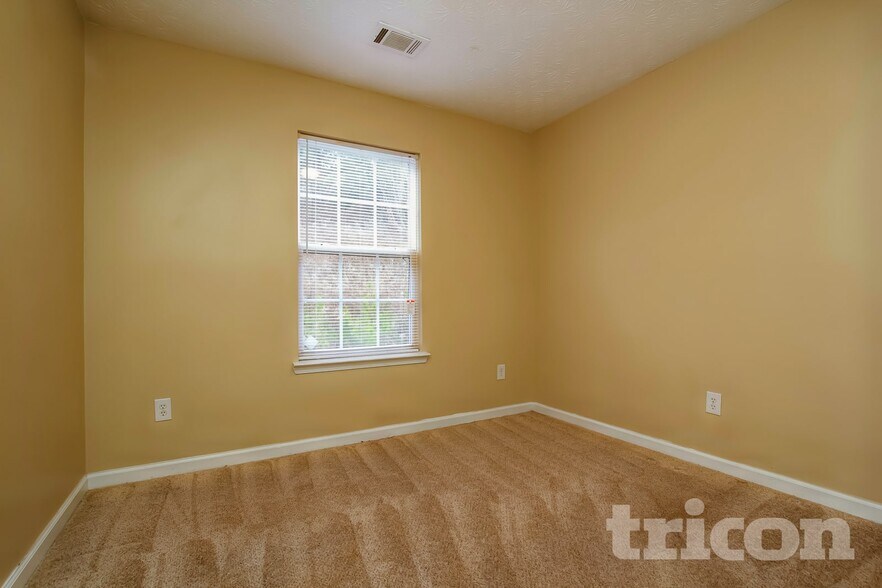 Building Photo - 4247 Gray Raptor Ct