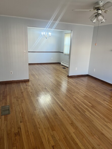 Building Photo - 52 Gould Dr