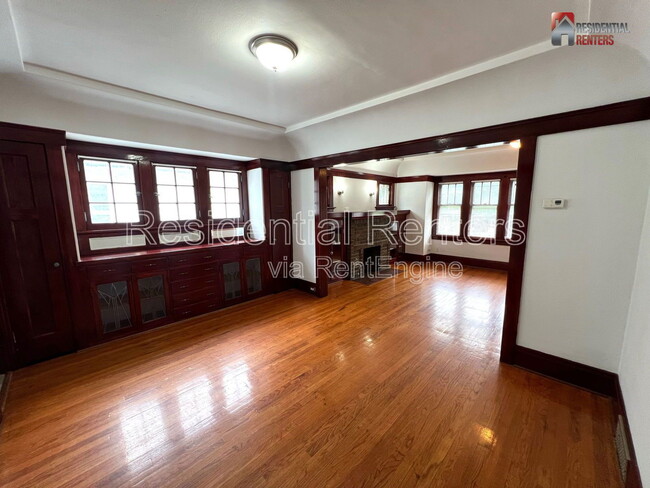 Building Photo - 2730 N 47th St