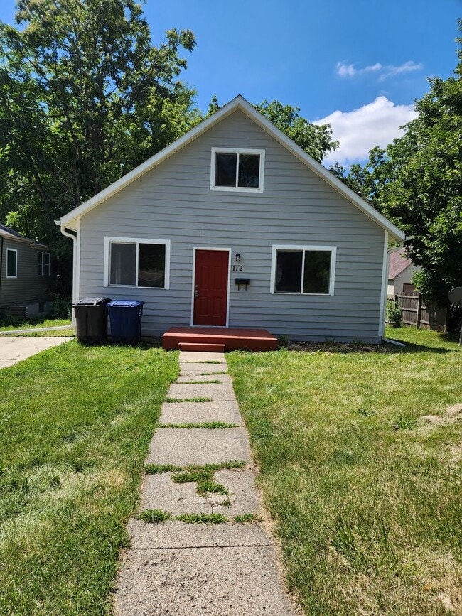 Primary Photo - 2 Bed and 2 Bath Home