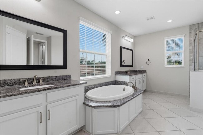 Building Photo - 30271 Southernwood Ct