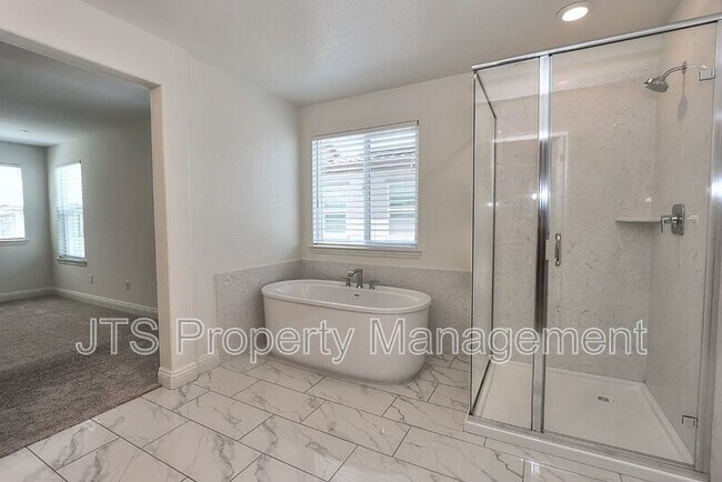 Building Photo - 4268 Emerald Gate Ln