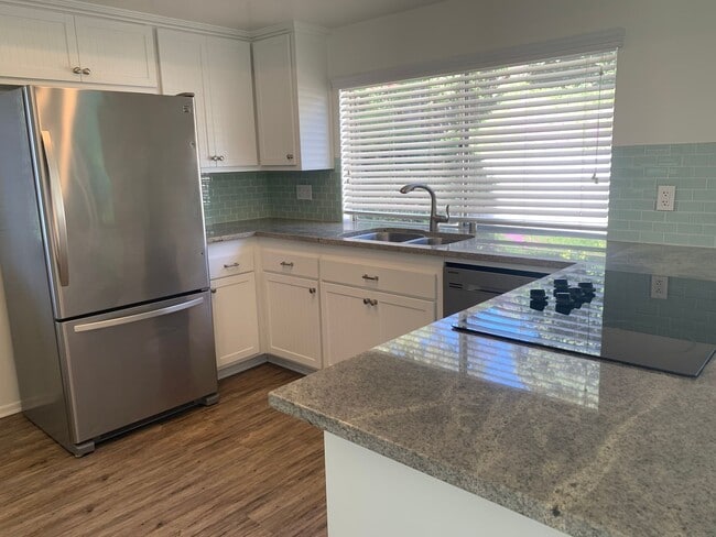 Building Photo - Pool Home with Fireplace & 2-Car Garage