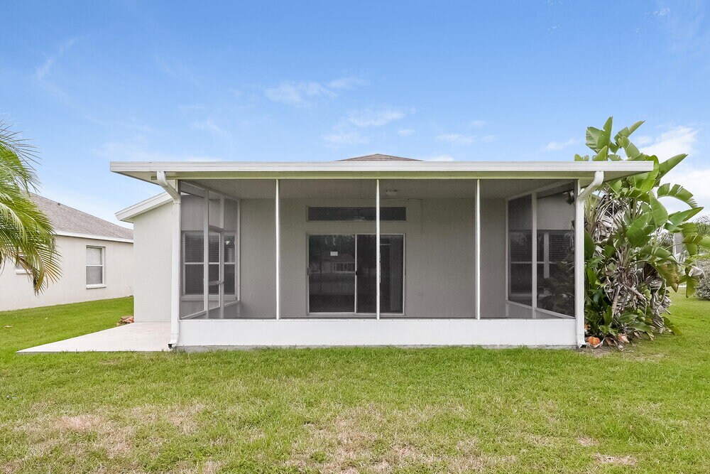 Building Photo - 926 Summer Breeze Dr