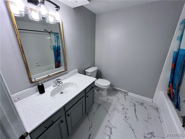 Building Photo - 306 Randwood Dr