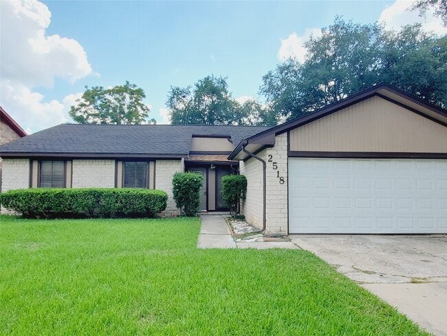 Building Photo - 2518 Sage Brush Ln