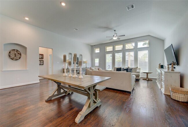 Building Photo - 29323 Sagewood Arbor Ln