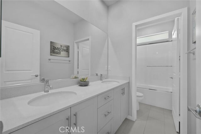 Building Photo - 2621 E Clara Ln