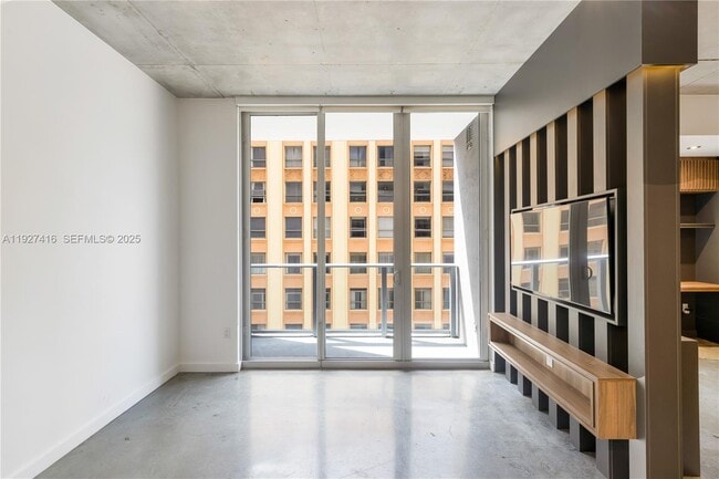 Building Photo - 151 SE 1st St