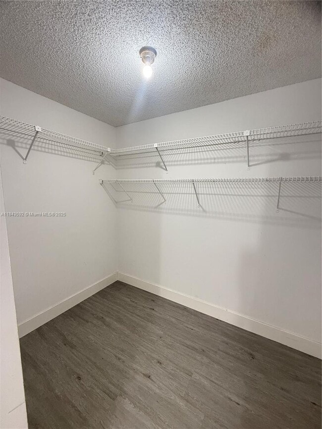 Building Photo - 1508 Whitehall Dr