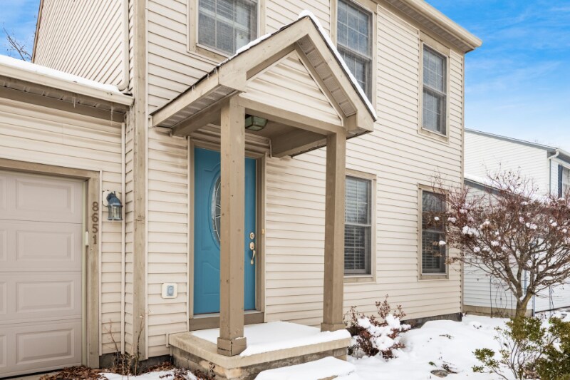 Building Photo - 8651 Olenbrook Dr