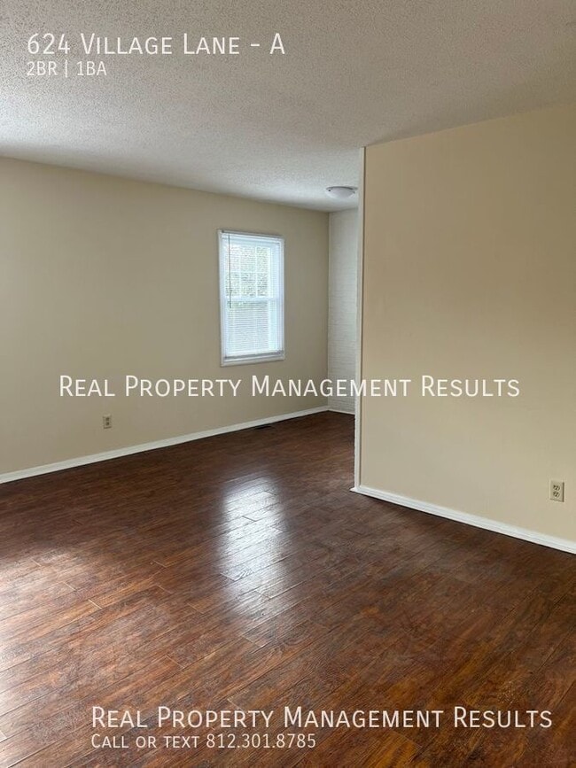 Building Photo - 624 Village Ln