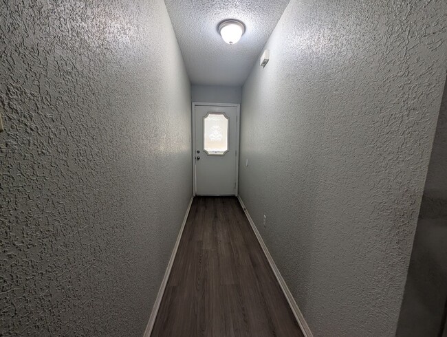 Building Photo - Remodeled Home in Pleasant Grove!
