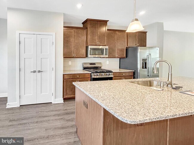 Building Photo - 1785 Atlas Dr