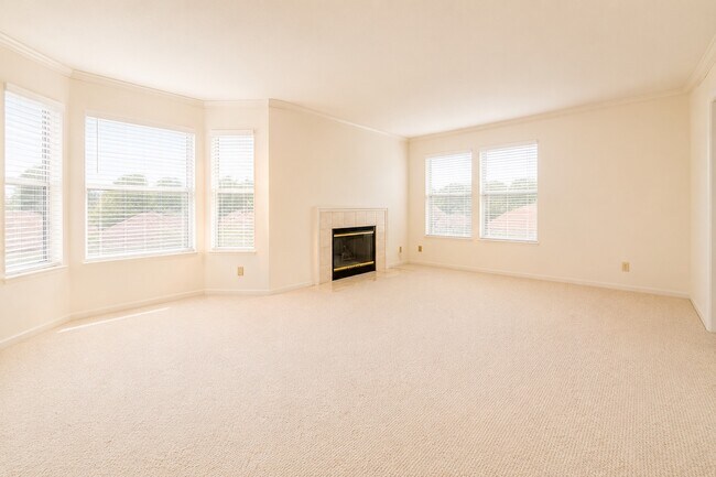Building Photo - 3016 Ransford Cir