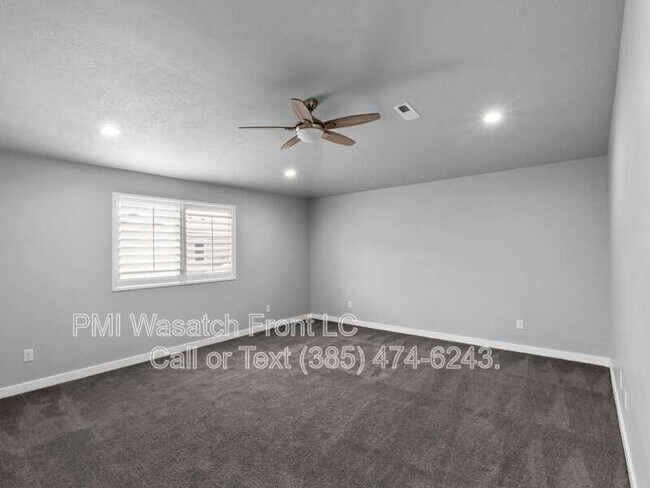 Building Photo - 589 W Life Dr