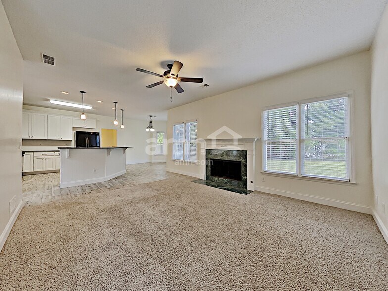 Building Photo - 4925 Heards Forest Dr NW