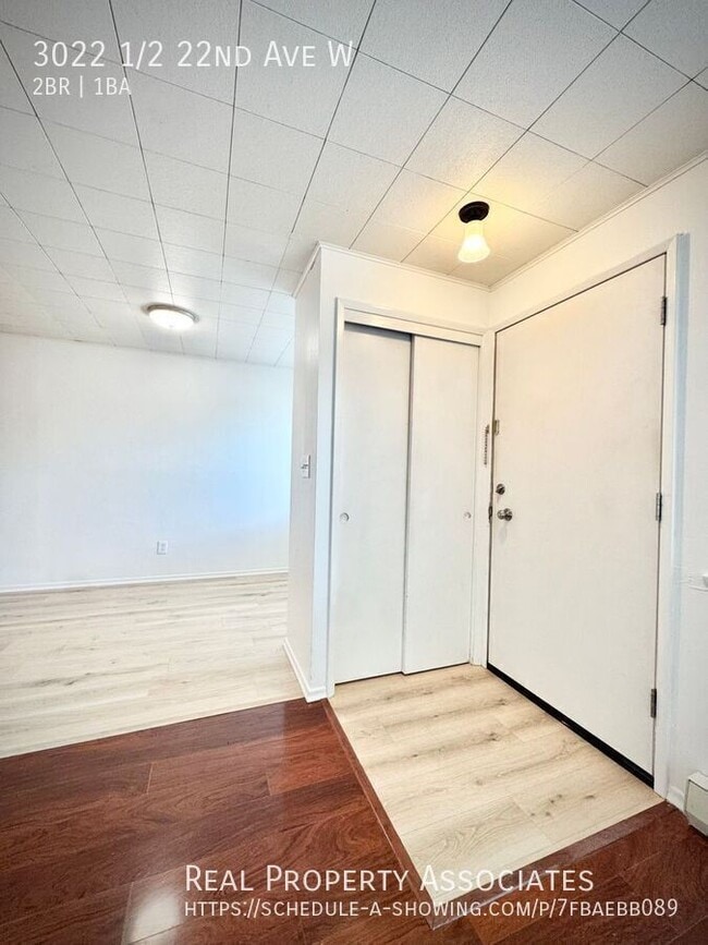 Building Photo - 3022 22nd Ave W