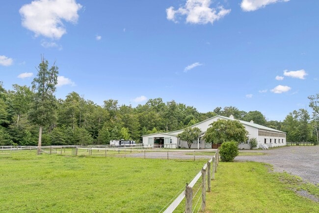 Building Photo - 15104 Gardner Rd