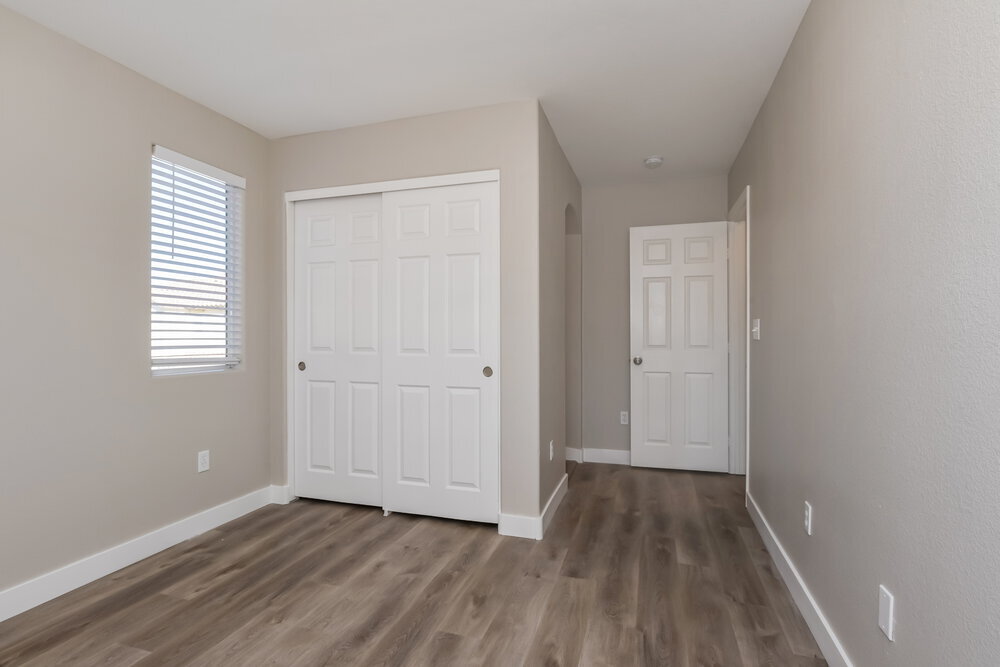 Building Photo - 9997 Big Bow Springs Ct