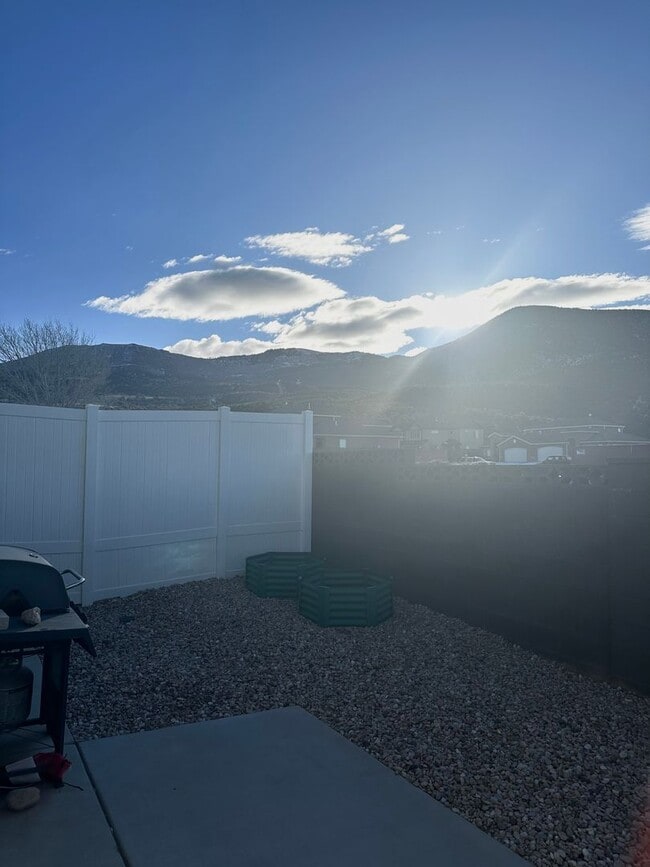 Building Photo - Three Bedroom Available