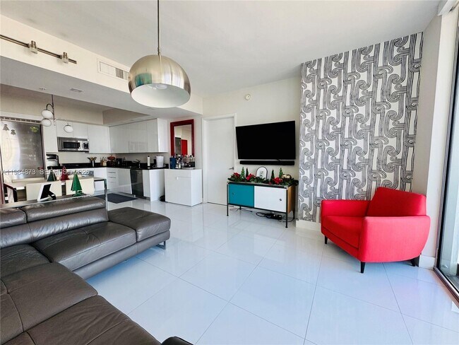 Building Photo - 92 SW 3rd St