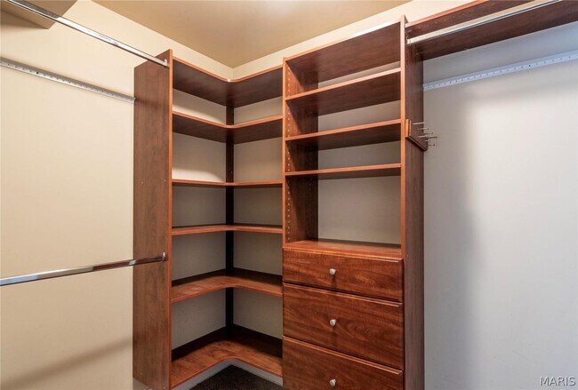 Building Photo - 610 Huntbridge Forest Dr