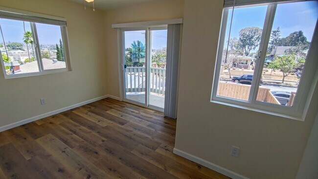 Building Photo - **$500 MOVE-IN SPECIAL!** Newly Remodeled ...