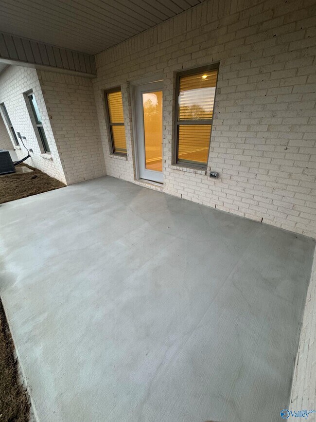Building Photo - 6103 Ruby Grace Cir SE