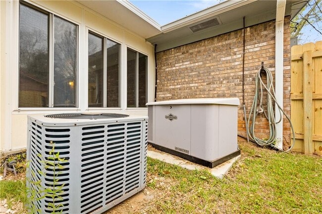 Building Photo - 11297 Old Moffat Rd