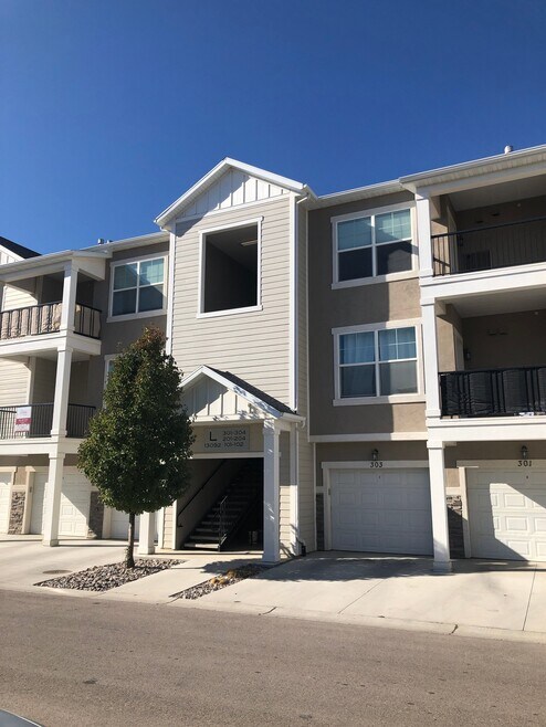 Building Photo - 13092 S Tortola Dr