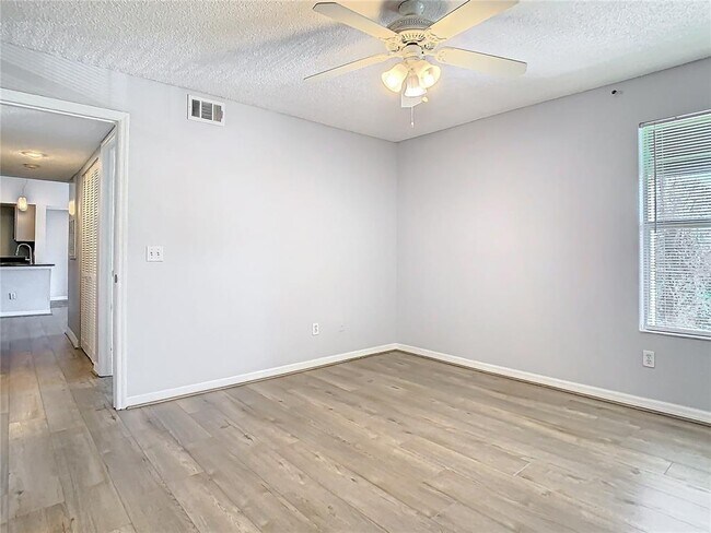 Building Photo - 5144 Conroy Rd