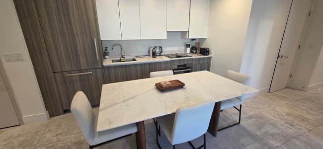 Building Photo - 239 SW 9th St