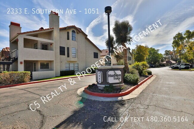 Building Photo - Adorable 2 Bed/2 Bath Tempe Townhouse