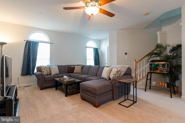 Building Photo - 1752 Theale Way