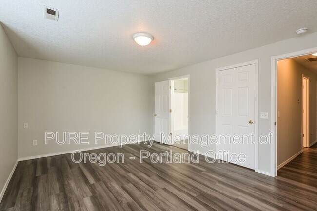 Building Photo - 1811 SE 162nd Ave
