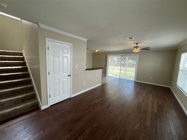 Building Photo - 1090 Park Central Cir