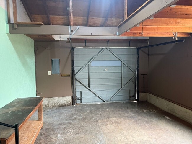 Building Photo - 1560 N 7th St