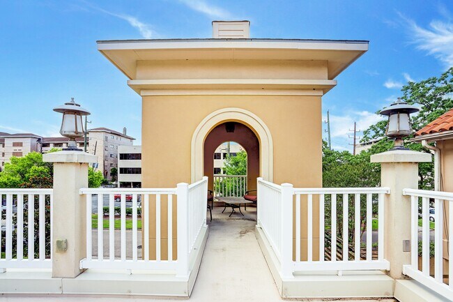 Building Photo - 2203 Dorrington St