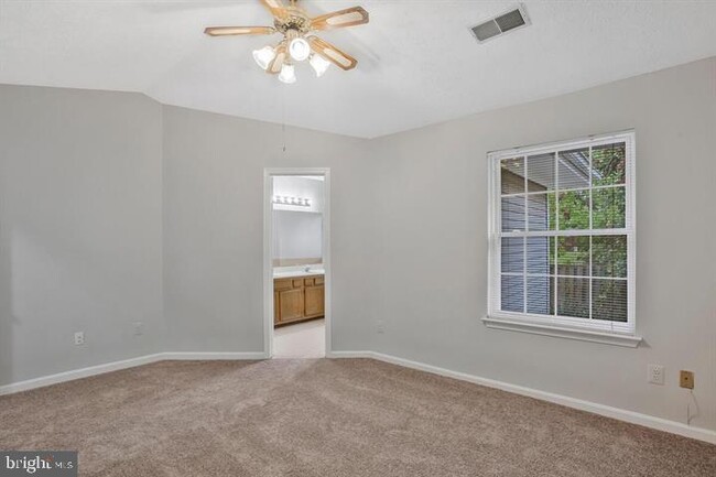 Building Photo - 4325 Lord Fairfax Ct