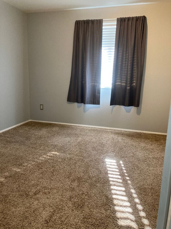 Building Photo - Modern Two-Story 4-Bedroom Home with Firep...