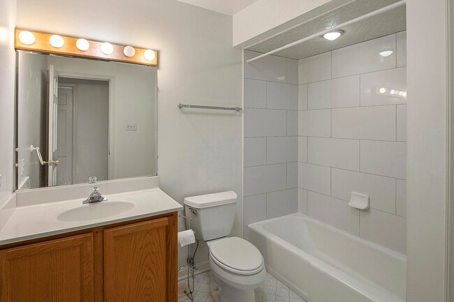 Building Photo - 770 Trenton Ave