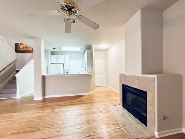 Building Photo - 2100 Pipers Field Dr