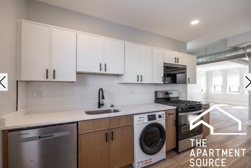 Building Photo - 6148 N Francisco Ave