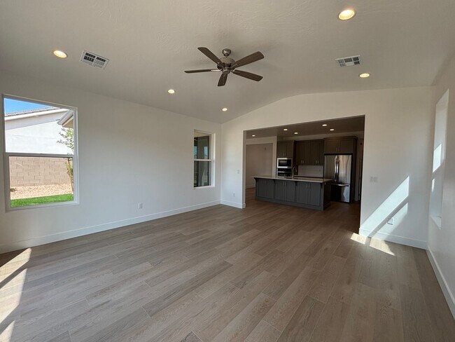 Building Photo - BRAND NEW 4 BEDROOM HOME OR RENT!