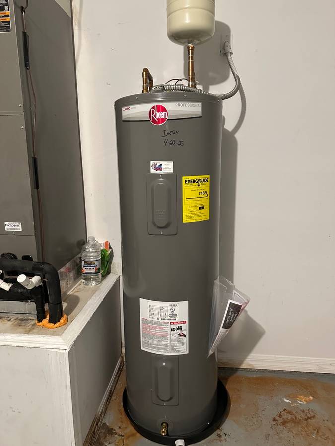 Building Photo - 1535 Heartwellville St NW