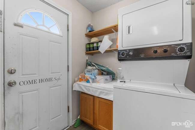 Building Photo - 515 N Texas St