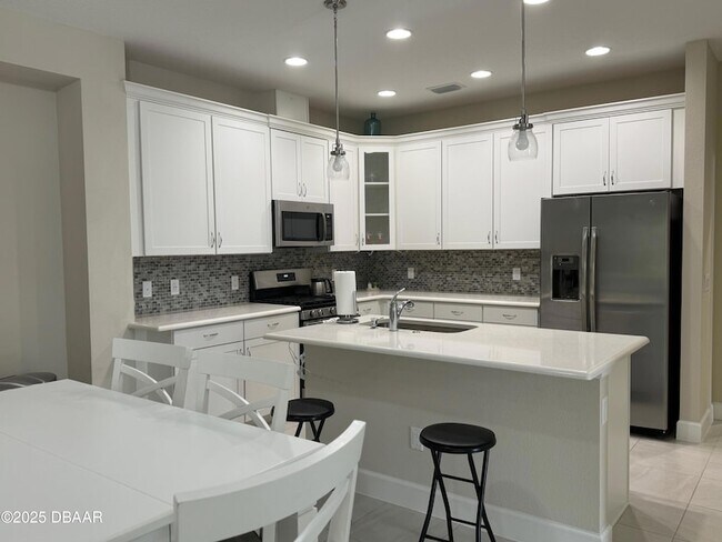Building Photo - 1016 Sea Shell Ct