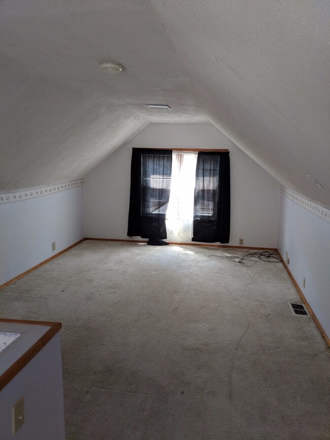 Building Photo - 3 bed Garfield cape cod now available