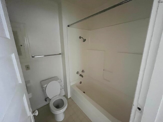 Building Photo - 2141 Ave K